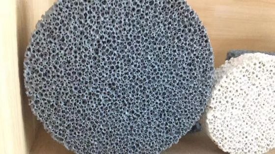 Wärmeleitfähigkeit Keramik-Schaumfilter Porös-Schaumkeramik ISO9001-zertifiziert